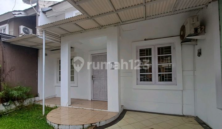Rumah Cantik Dekat Pintu Toll dan Mall Living Word di Kota Wisata