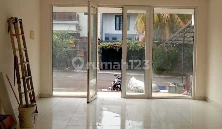Good Ready-to-Occupy Shop House, Strategically Located Just Five Minutes to Jati Karya Toll Gate at Citra Grand. 2