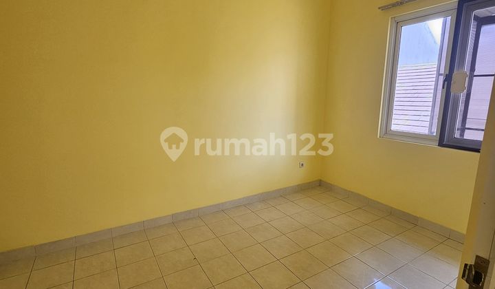 Beautiful New House Ready for Renovation Only 3 Minutes to the Toll Gate in Kota Wisata. 2