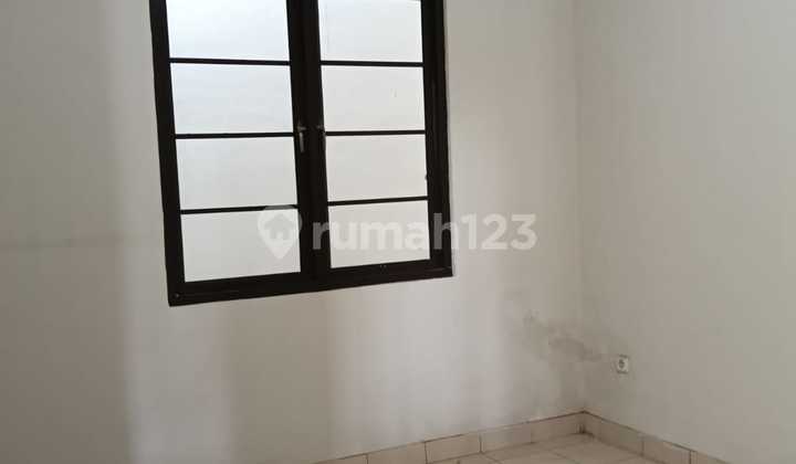 Rumah Cantik Siap Huni Hanya Lima Menit ke Pintu Tol di Kota Wisata