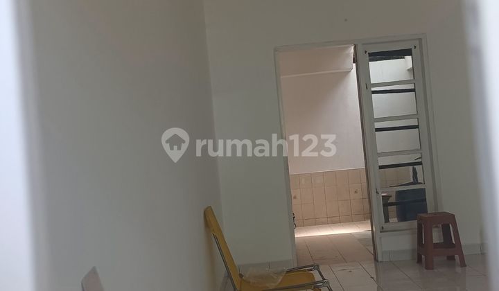 Rumah Cantik Baru Siap Renovasi di Apit Dua Pintu Toll di Kota Wisata 2