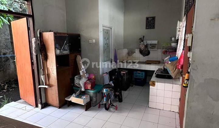 Dijual Rumah Minimalis Lama di Taman Kopo Indah 1