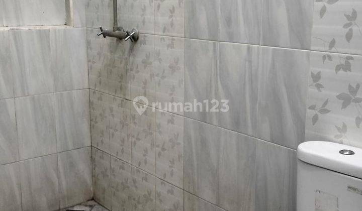 Dijual Rumah Semi Minimalis di Taman Kopo 3 , Nego 2