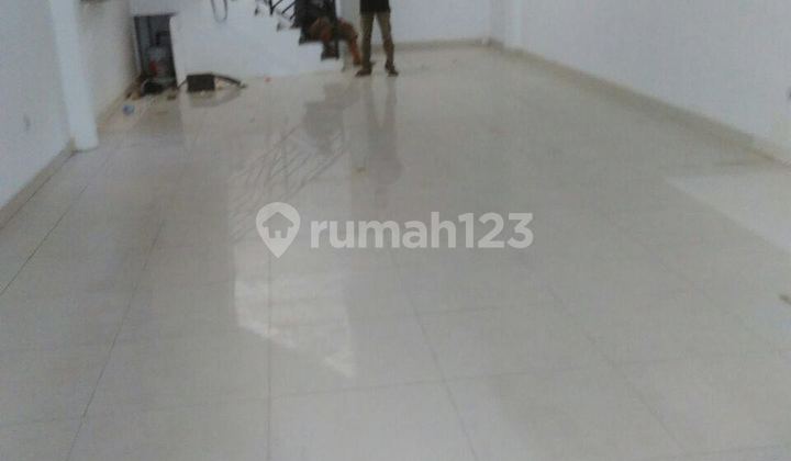 Disewa Ruko 3 Lantai di Sukajadi, Bandung Disewa Ruko 3 Lantai di Sukajadi, Bandung