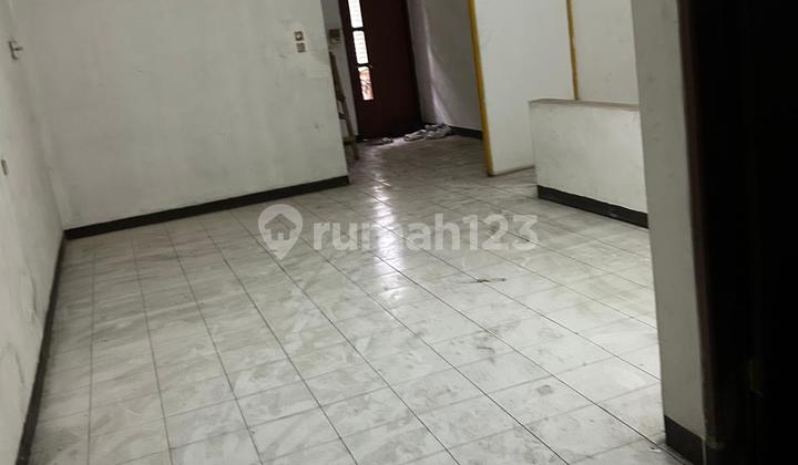 For Rent 2-Story Shop House in Taman Holis Indah, Bandung 2