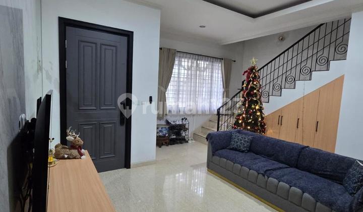 For Sale Beautiful 3-Story House in Winona Cluster, Alam Sutera 2