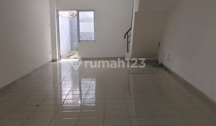 Ruko Blitz Hadap Jalan Raya Pjg 19M di Gading Serpong Ruko Blitz Hadap Jalan Raya Pjg 19M di Gading Serpong