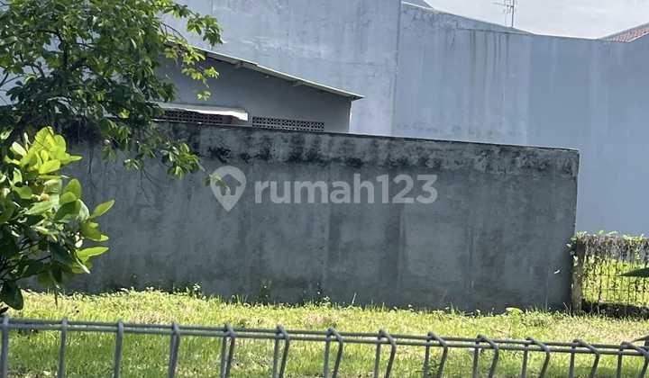 Old House Next to Park.in.Duta Garden Housing Near the.airport 2