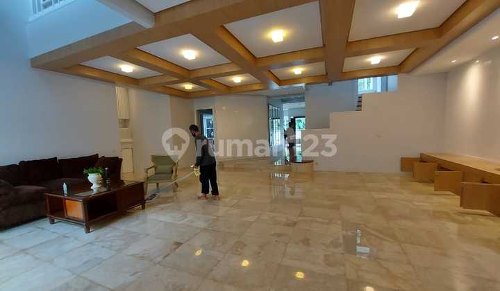 Cozy & Elegant Home For Rent in Pondok Indah! Perfect for expat family - peaceful area, in front of park & behind RSPI 2