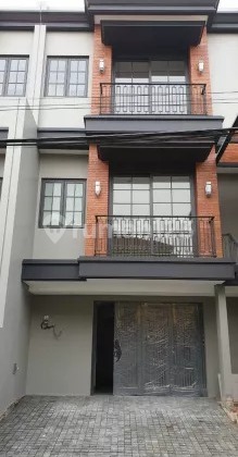 Brand New Townhouse Cilandak Fatmawati Brand New Townhouse Cilandak Fatmawati