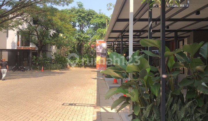 Modern Brand New House Dekat TMII Halim 2