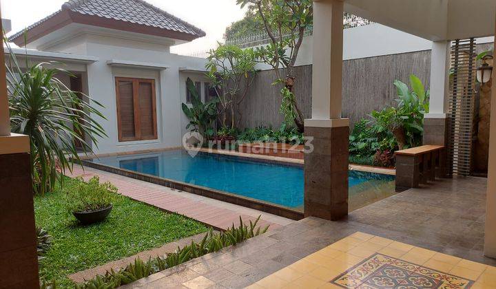 House for rent at the best area in Kemang, Jakarta Selatan 1