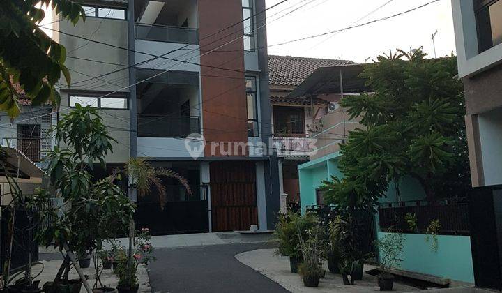 Dijual Rumah Asri Murah Bu Dekat Senayan City Kebayoran Cocok Buat Kost  1