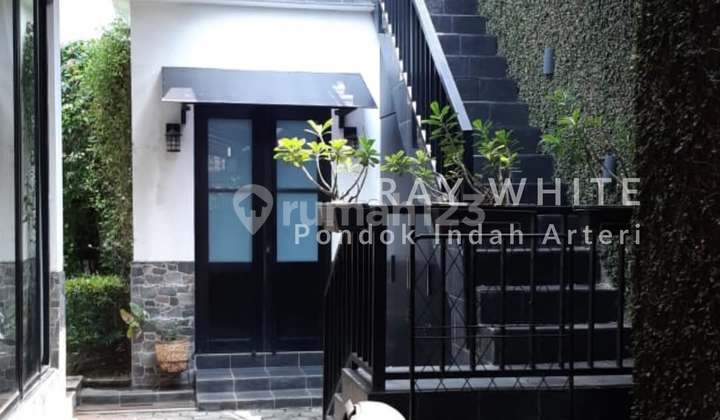 Rumah Hoek Bendi Premium Dekat Gandaria City, Jakarta Selatan 2