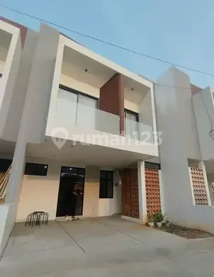 Brand New Ready Minimalist House in Matraman, East Jakarta