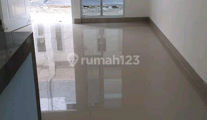Rumah Minimalis Dekat Pusat Kuliner Taman Solo 1