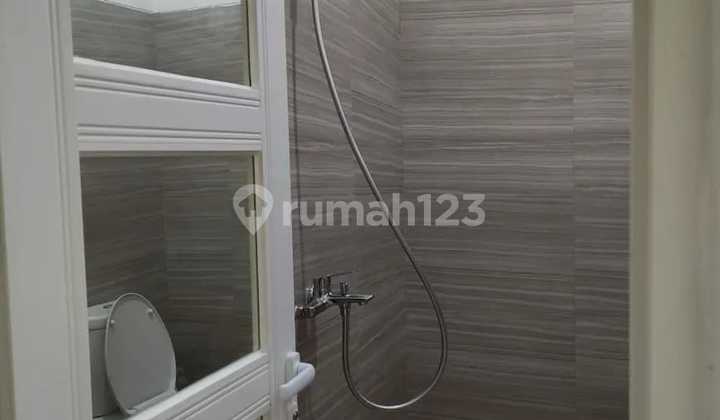 RUMAH 2  LANTAI MODEREN DAERAH PEKANTORAN 2