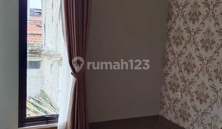RUMAH 2  LANTAI MODEREN DAERAH PEKANTORAN 8