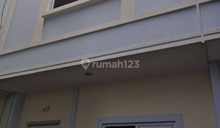 Rumah 2 Lantai minimalis di Kemayoran  1