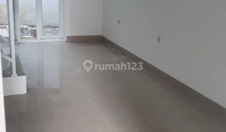 Rumah 2 Lantai Minimalis Kebon Kosong Kemayoran  2