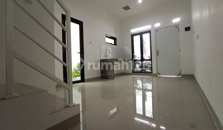 Rumah Elegant 2 Lantai Percetakan Negara Pusat Kota Jakarta