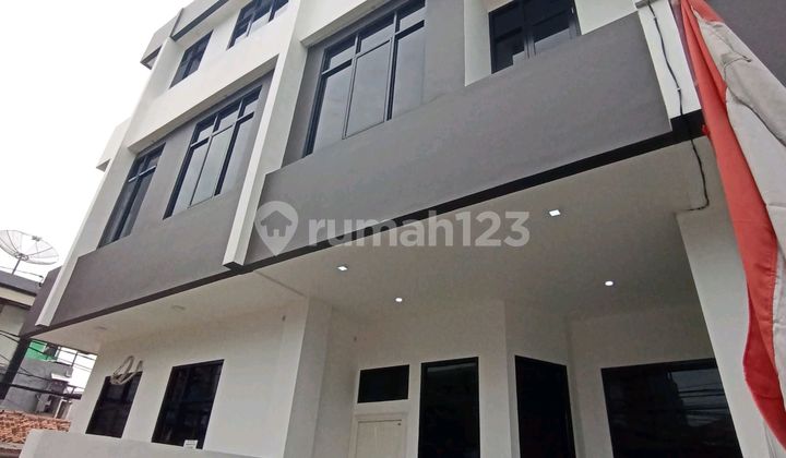 3-Story Shop House Kran 5 Kemayoran Central Jakarta 3-Story Shop House Kran 5 Kemayoran Central Jakarta