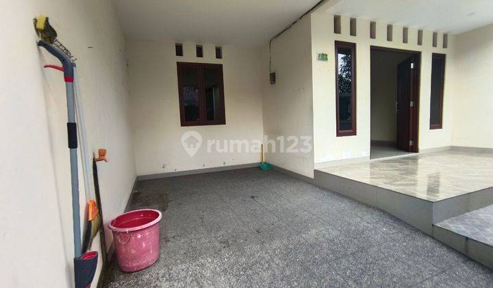 Disewakan rumah cantik di perumahan dosen IKIP jati asih min sewa 2 tahun dekat dengan tol jati bening harga 35juta pertahun 1