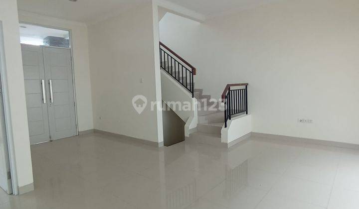 Disewakan Rumah cantik di perumahan Grand Wisata Tambun dengan harga 70 juta pertahun jika 2 tahun bisa nego 6