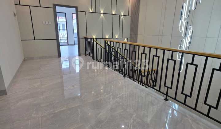 Taman Palem Lestari House 8X17 3 Floors Already Renovated