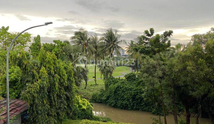 Rumah Pantai Indah Kapuk Hoek View Golf 12x21,5m2 2,5 Lantai 1