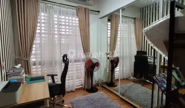 Rumah Cantik Eminent Full Furnish Rapi Siap Huni 2