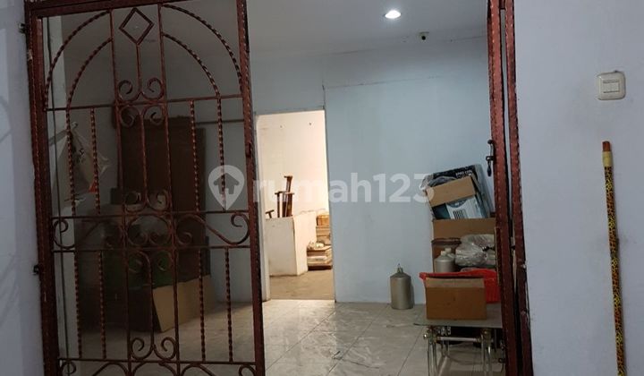 Rumah Latumenten Grogol 10x40 3 Lantai Akses Mobil 1