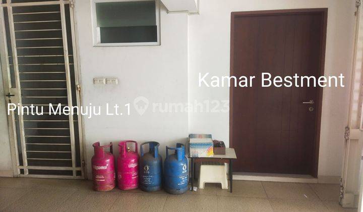 Rumah Pluit Timur 10x20 3.5 Lantai Rapi Siap Huni Semi Furnish 2