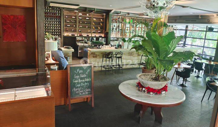 Restaurant siap pakai di prime location di Jalan Kemang Raya 
