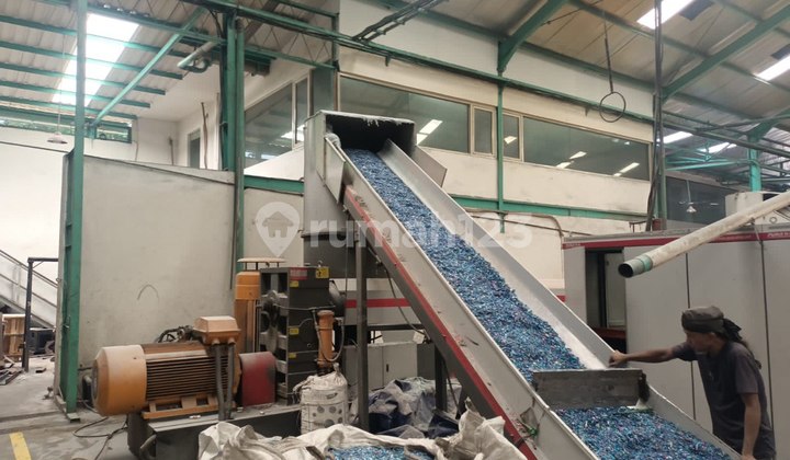 Plastic Pellet Factory with Business Machinery Still Active, Waru, Sidoarjo Location
