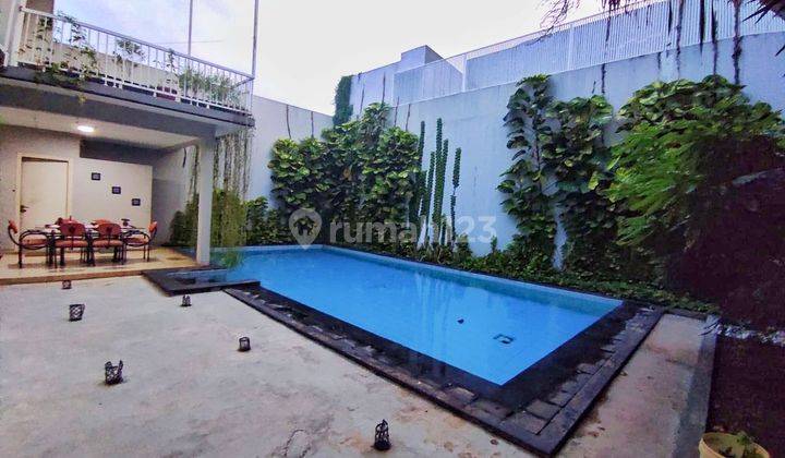 Kolam renang Komplek villa arteri 
Kebon jeruk 2