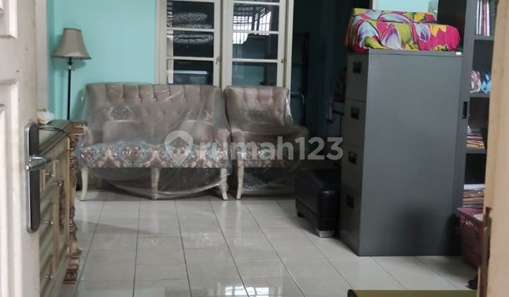 Rumah Unfurnished 1 Lantai di Legenda Wisata Cibubur 4