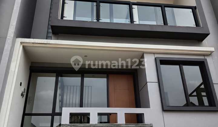 Disewakan Rumah Baru Sentul City - Eksklusif, Aman, View Gunung