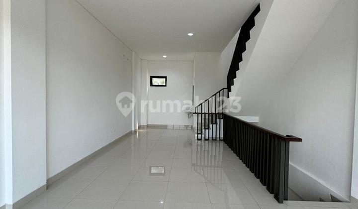 Disewakan Ruko Hadap Jalan 3 Lantai Di Greenwich Park Bsd City 2