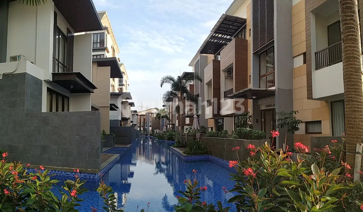 Apartemen Baru View Pool di Vanya Park Bsd Asatti Garden House 2