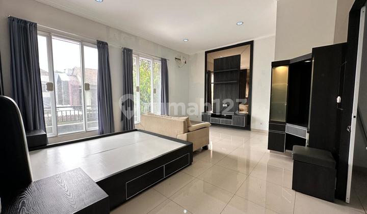 3-Story House in the Middle of BSD Foresta Fiore Fully Furnished 2