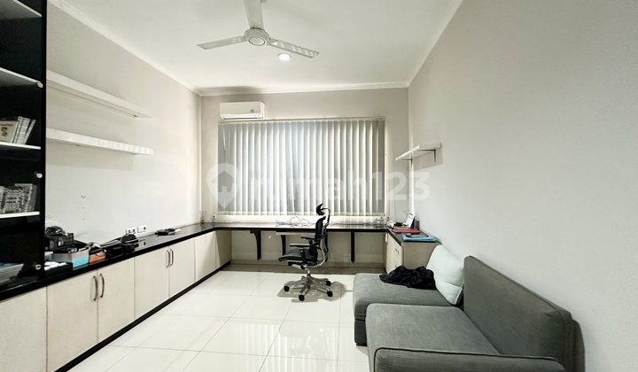 Quick Sale Hook House In BSD Foresta Fiore Furnished Ready to Live In