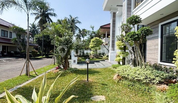 Rumah Siap Huni Semi Furnish, Terawat Dengan Kolam Di Kawasan Bintaro