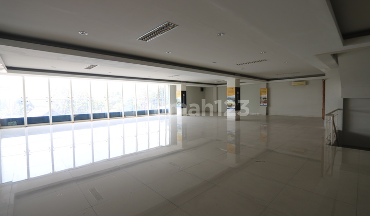 Office Building Eks Showroom Siap Pakai di Pancoran Mas, Depok Office Building Eks Showroom Siap Pakai di Pancoran Mas, Depok