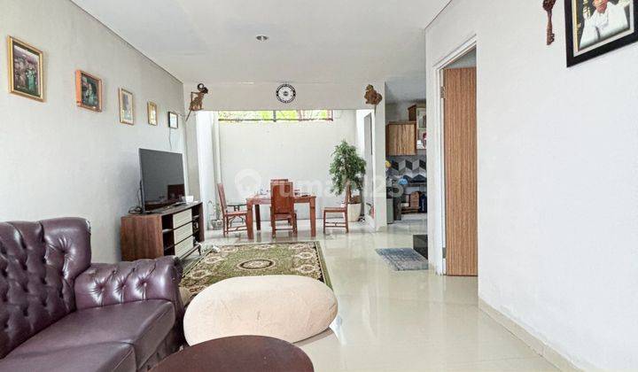 RUMAH MODERN MINIMALIS DALAM TOWNHOUSE DI BINTARO, TANGERANG SELATAN  2