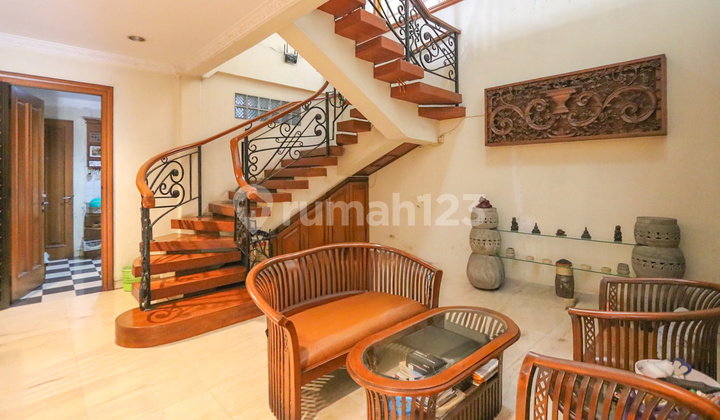 Rumah Mewah & Strategis di Kelapa Gading