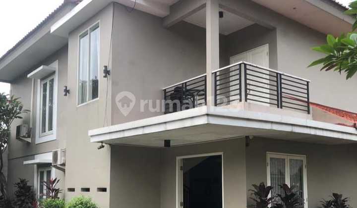Rumah Cantik 2 Lantai di Ciputat, Lingkungan Tenang 2