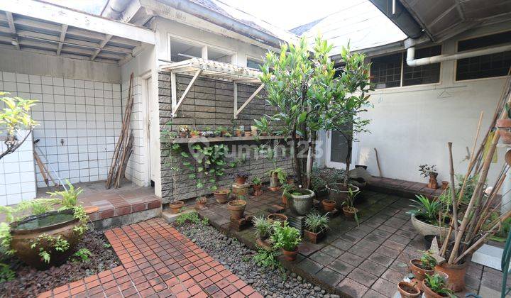 RUMAH KLASIK NYAMAN & ASRI, STRATEGIS DEKAT SCBD & AREA SENAYAN, JL. HANG LEKIU  1