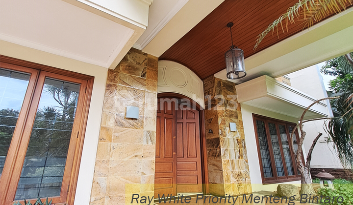 Rumah Mewah dan Elite di Kawasan Pondok Indah, Jakarta Selatan 