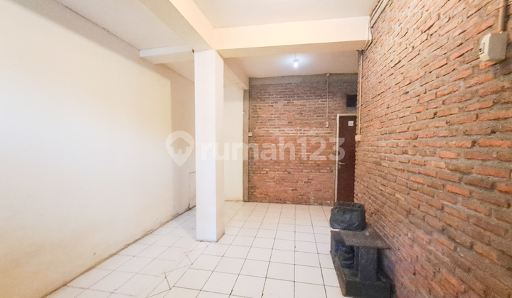 Gedung & Rumah Kost di Ulujami Pesanggrahan